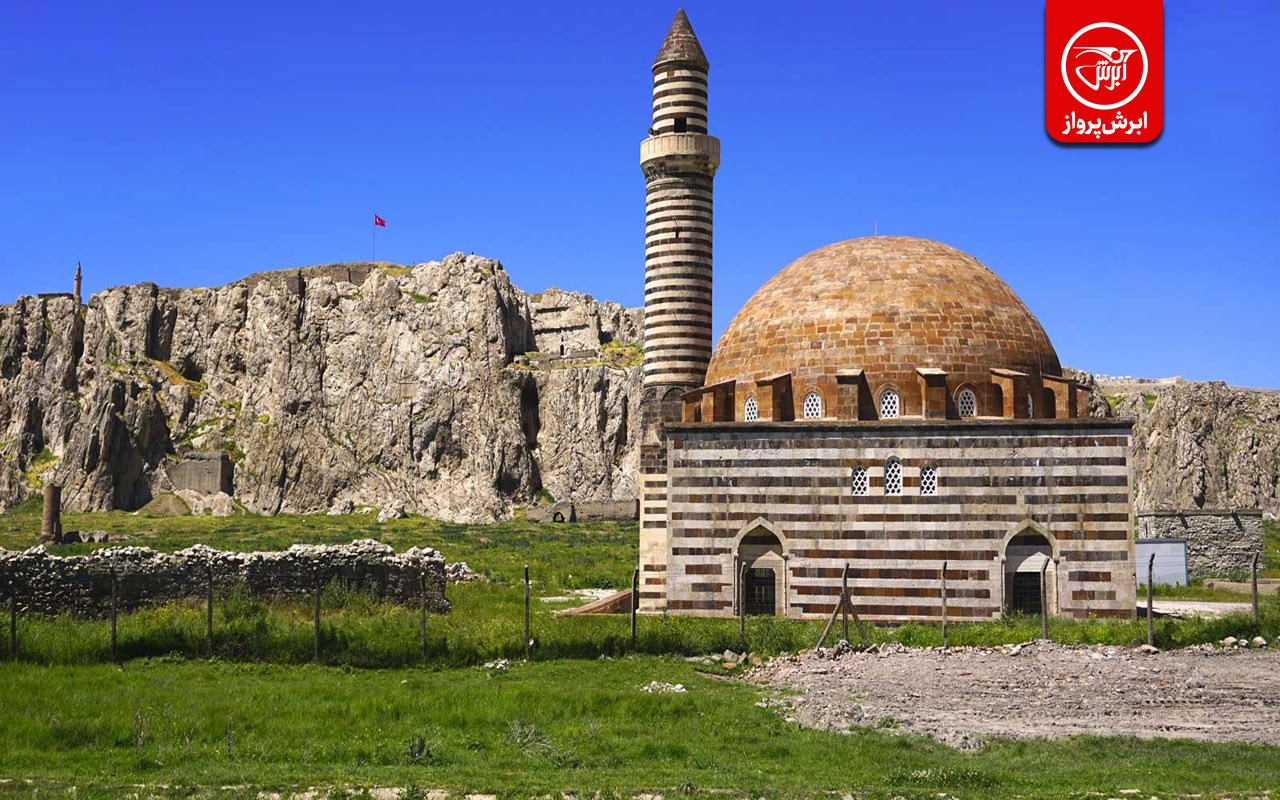 قیمت تور اقساطی وان